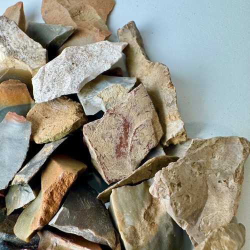 Flint Rock Cores Flakes Survival Steel Striker Firestarter 1 +lb Knapping - Picture 6 of 8
