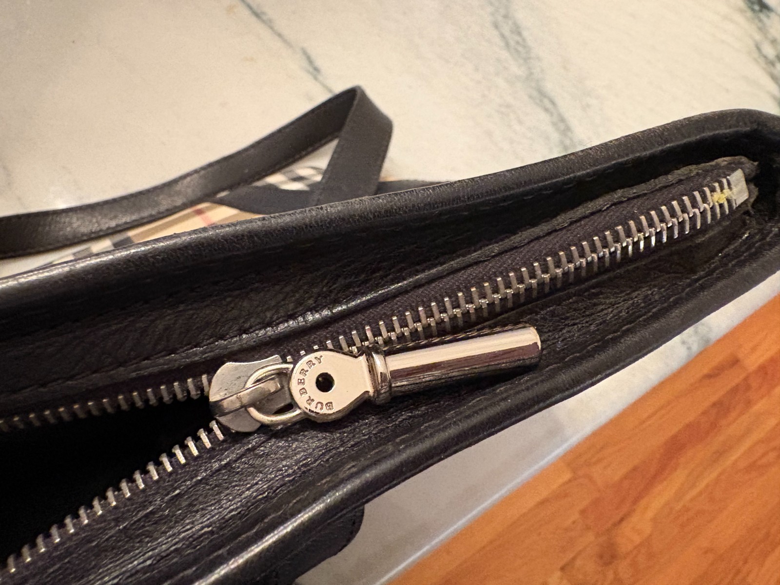 Medium Authentic Burberry Nova Check Shoulder Bag… - image 5