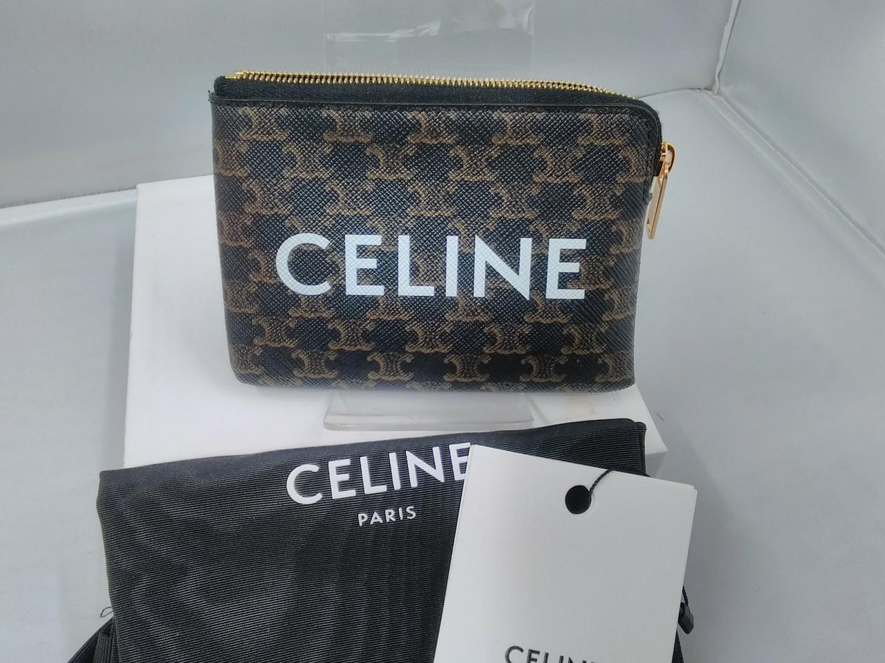 Celine - Passport Cover in Triomphe Canvas - Black / Brown - for Women