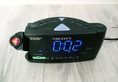 Radiowecker  Uhrenradio mit TIME PROJECTOR SCOTT Dual Alarm