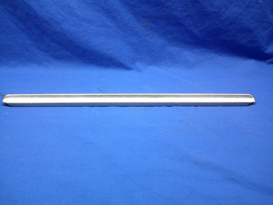 Chevrolet Master Deluxe 1941 de colección barra divisoria de parabrisas central sin abolladuras Foto 4 de 4