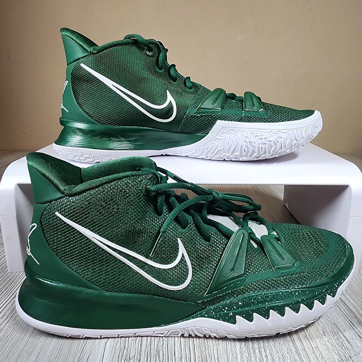 Preços baixos em Nike Kyrie 7 TB Gorge Green | eBay