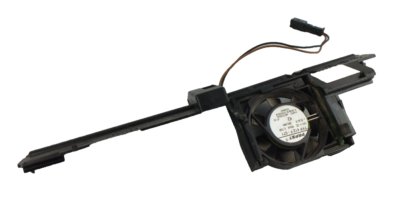 Mercedes-Benz E-Class 200 Kompressor CD Charger Cooling Fan 