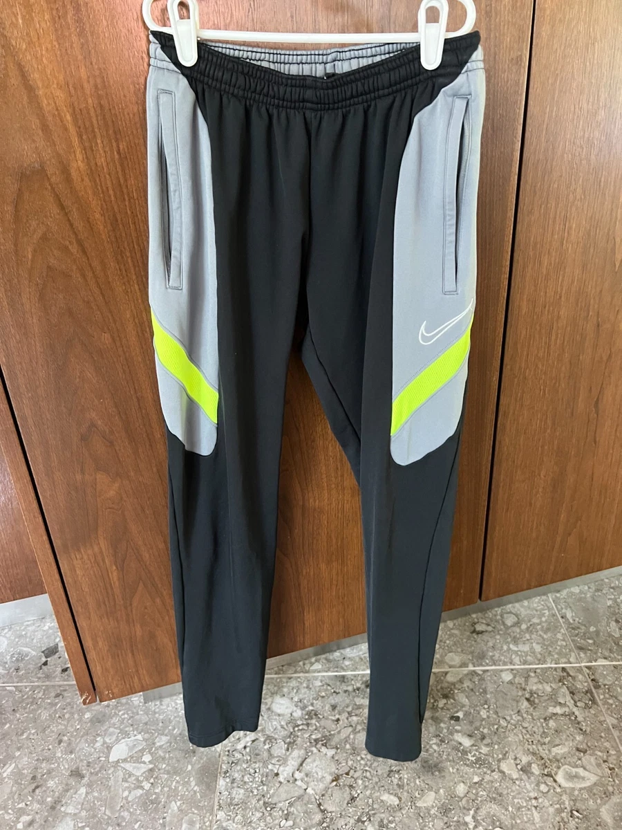 Boys nike pants sales size 8