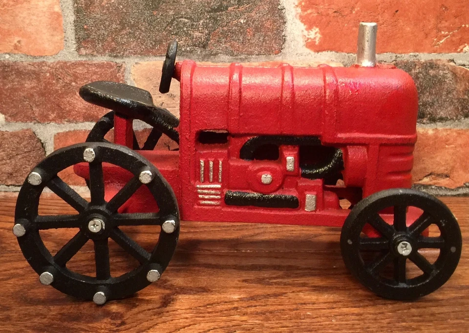 Juguete tractor agrícola rojo vintage de hierro fundido John Deere Foto 4 de 4