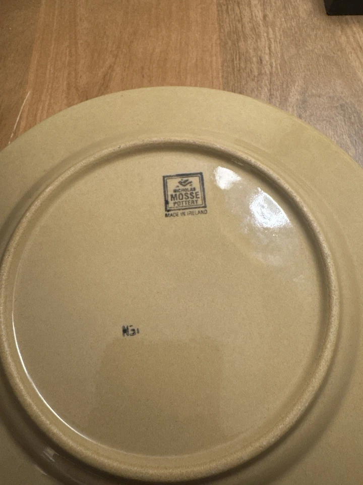 Nicholas Mosse Pottery Salad Plate 8.5” Hand Painted Floral Ireland - Image 2 of 4