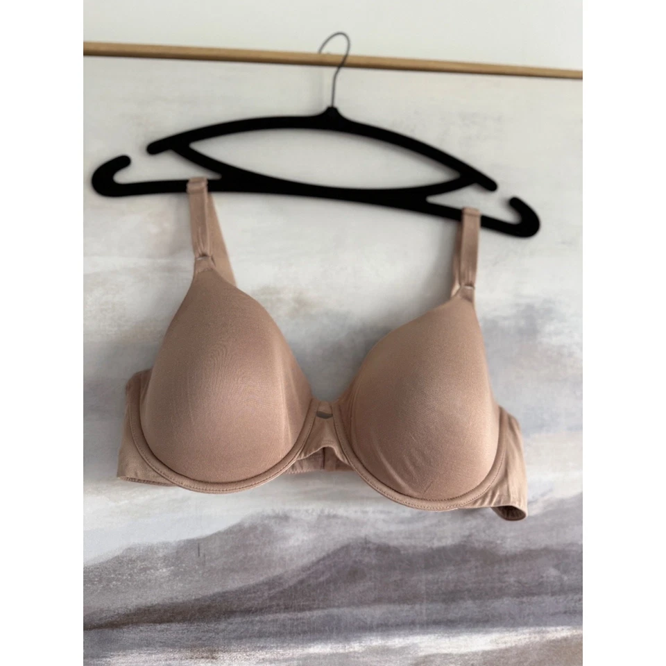 Sujetador Warners "All You Need" con aros almendra tostada 38C cierre trasero acolchado Foto 2 de 4