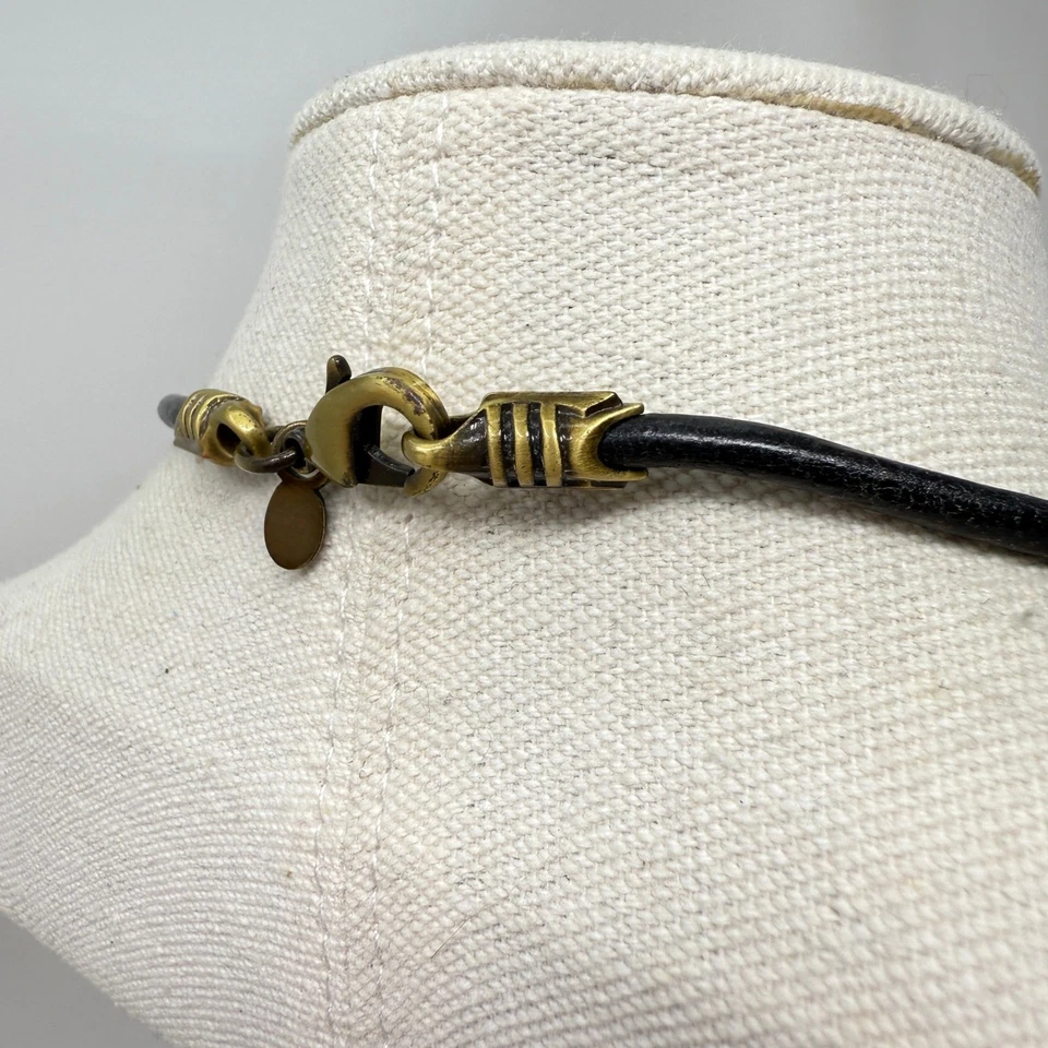 Collar Colgante Bico Sinsajo Juegos del Hambre Cordón de Cuero Marrón Foto 4 de 4