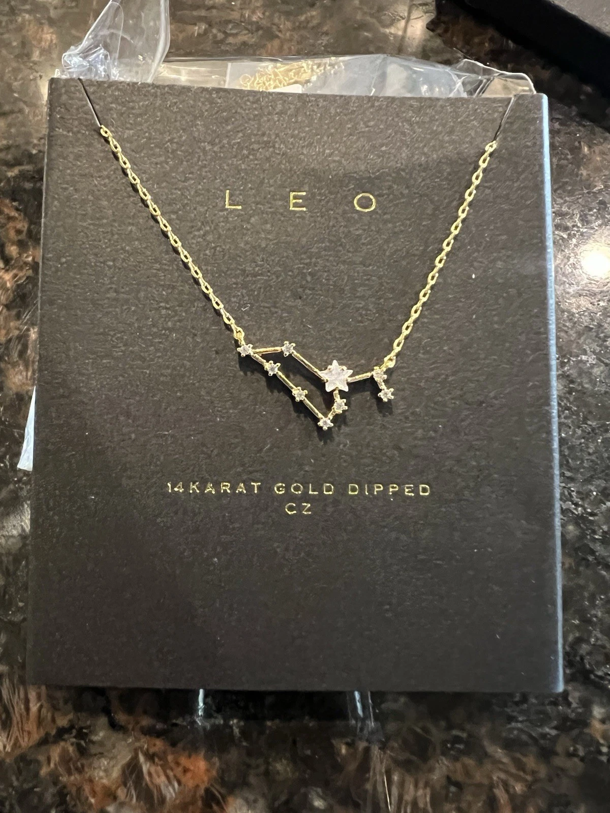 UNDERCOVER Collana Zodiaco Scatola Segreta Segno Leone ORO 14K ZIRCONI IMMERSI Oroscopo Nuova