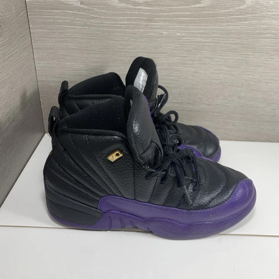 Talla 2.5Y Nike Air Jordan 12 Retro Zapatos Negro Púrpura Tenis de Baloncesto Con Cordones Foto 4 de 4