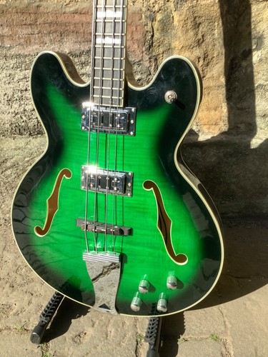 Chowny Bass Guitar, Green, Ex Big Country, Ex Scott Whitely (Autographed) - Picture 3 of 15