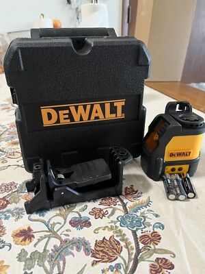 Dewalt DW088CG Self-Leveling Cross Line Laser 100' Green Beam