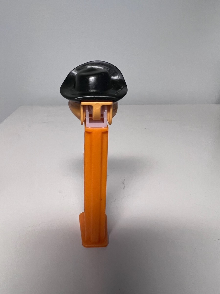 Loose Collectible Retired Pez Dispenser, Shrek Puss in Boots 2004