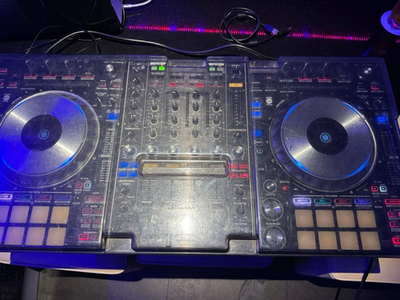 Pioneer DDJ-SZ2 Professional 4-Channel DJ Controller for Serato DJ