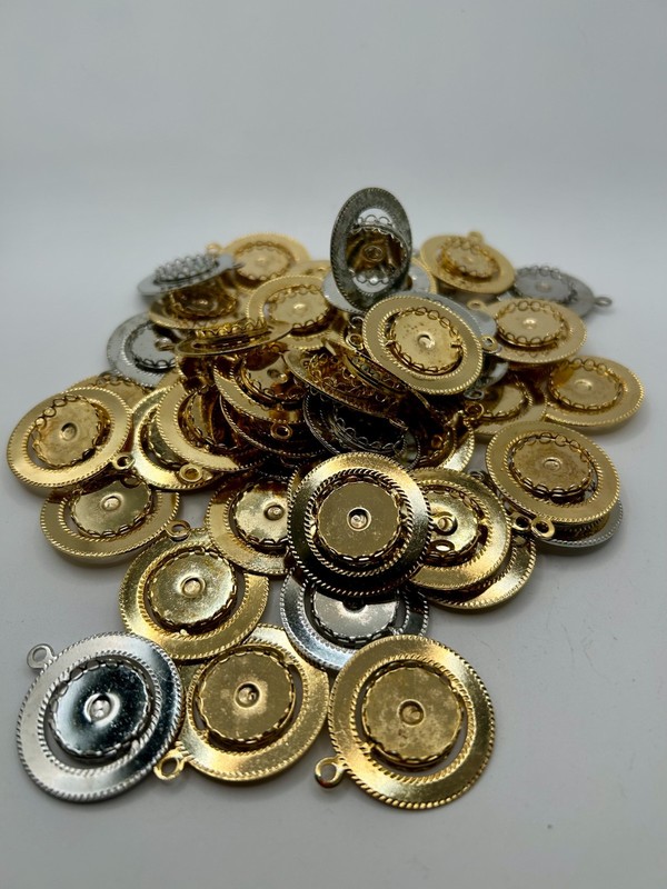 50 Old Stock Vintage Pendant  Mountings Spinning, Never worn, 1980's, Cabochon