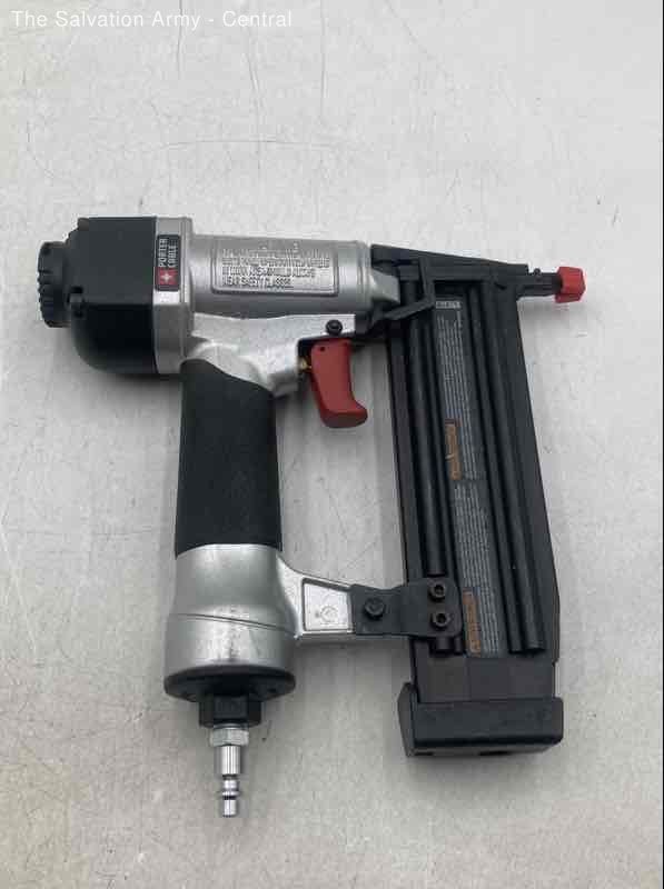 Porter-Cable Pneumatic 18 Gauge Brad Nailer Professional Finishing Tool