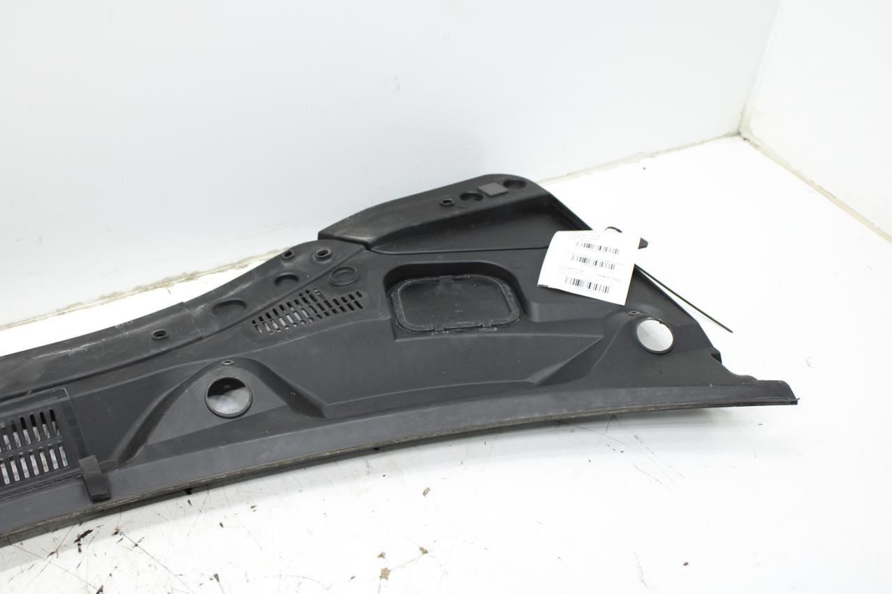 2014-17 Maserati Ghibli 3.0L FR Windshield Cowl Vent Grill Cover Panel 670010468