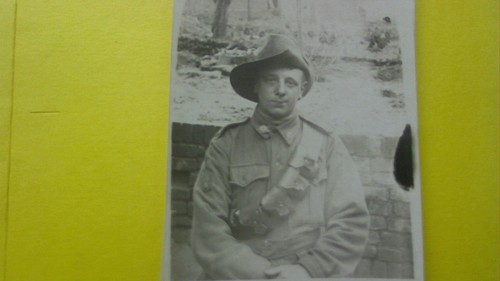 WW1 Portrait of Australian Soldier - RPPC - Photo Postcard - Picture 2 of 3