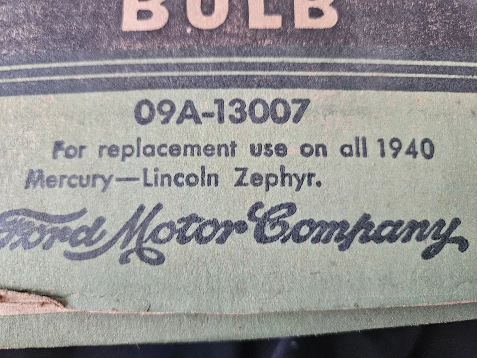 Mercury-Lincoln Zephyr Ford 1940 caja nueva con bombilla de faro 4030 Ge sellada Foto 2 de 4