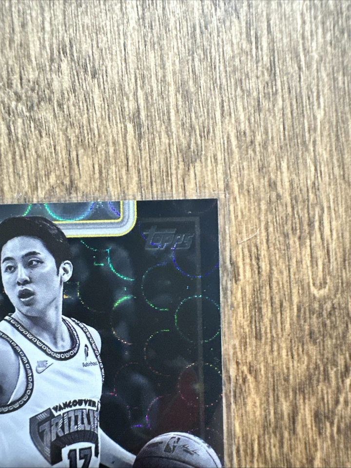 2025-26 Topps Basketball Yuki Kawamura #188 Blackout Cart Load #'d /25 Grizzlies - Image 4 of 4