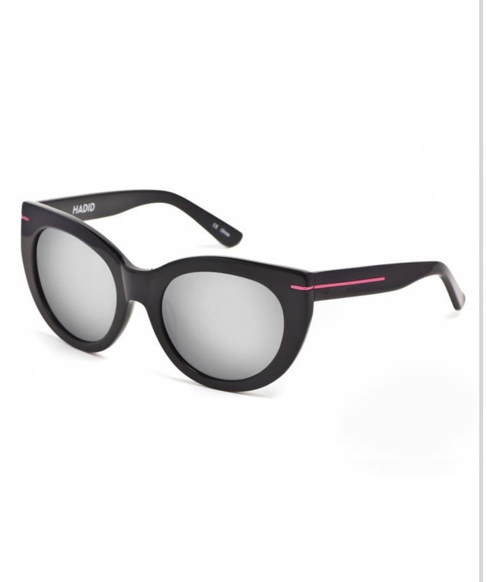 Gigi Hadid Runway 52 MM Butterfly Sunglasses Black New | eBay display picture 3