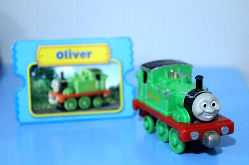 OLIVER - Thomas & Friends Take Along Take N Play Train Engine W/ COLLECTOR CARD - Picture 3 of 7