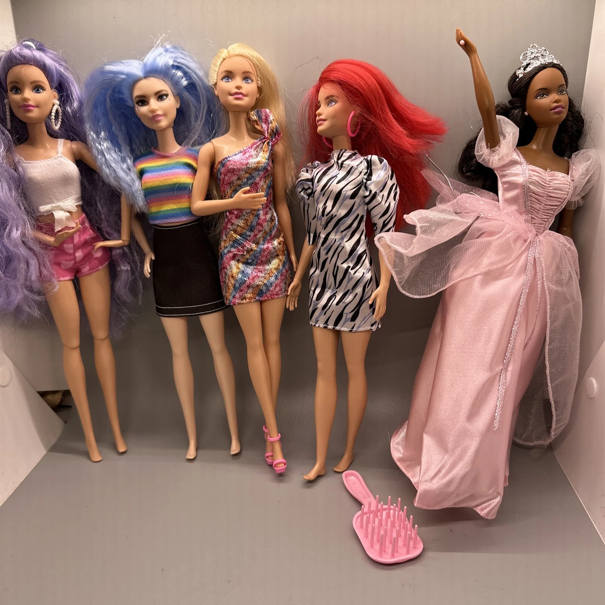 Lot Of 5 Barbies Princess, Big City Big Dreams, Barbie Extra, Ect.