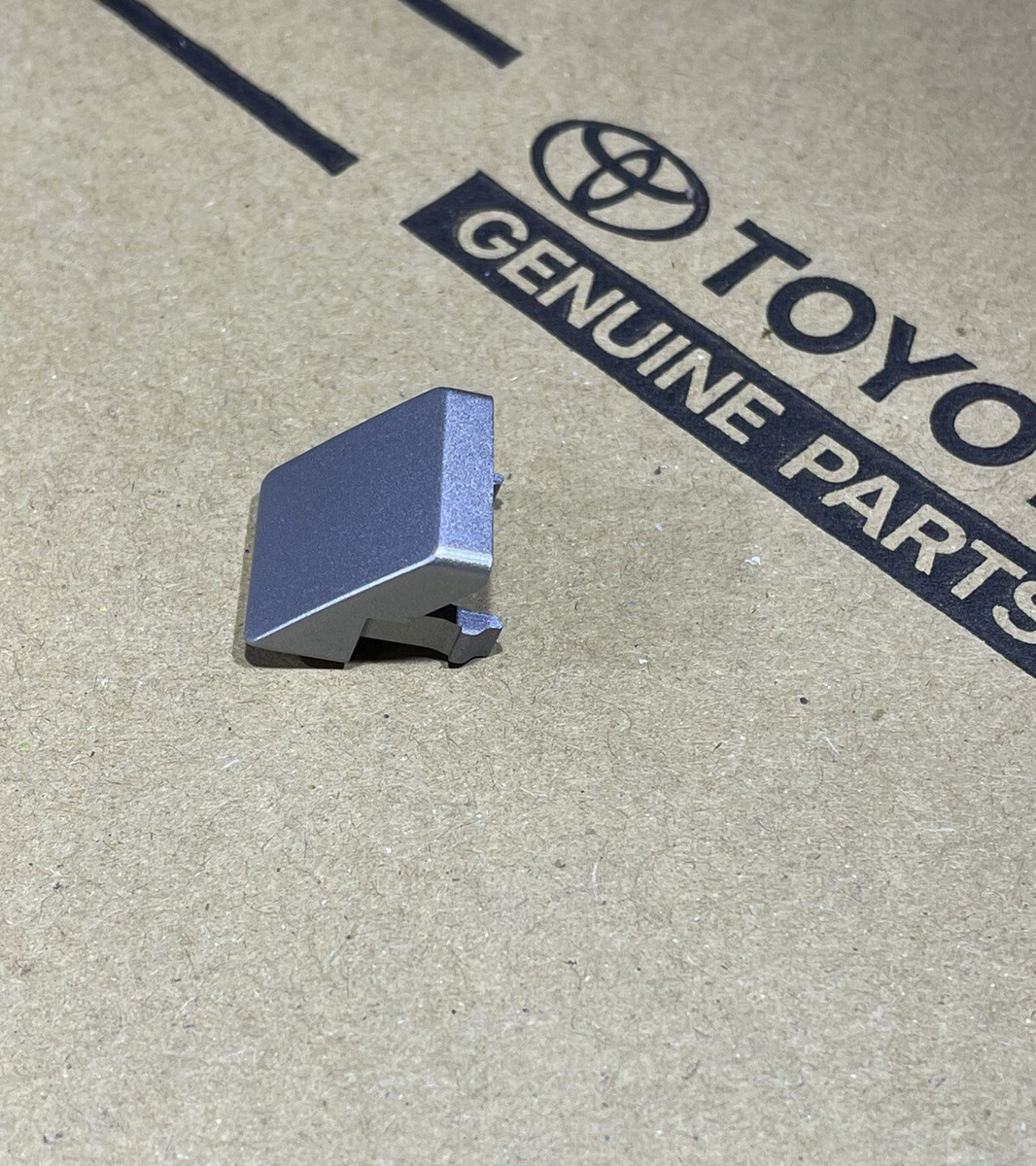 07 - 14 TOYOTA FJ CRUISER SHIFTER LOCK RELEASE BUTTON COVER CAP