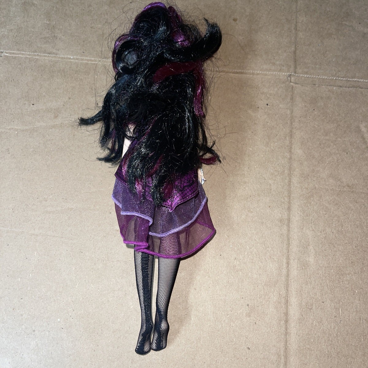 Poupée Ever After High Raven Queen - Mattel - Première édition - Sans Boîte