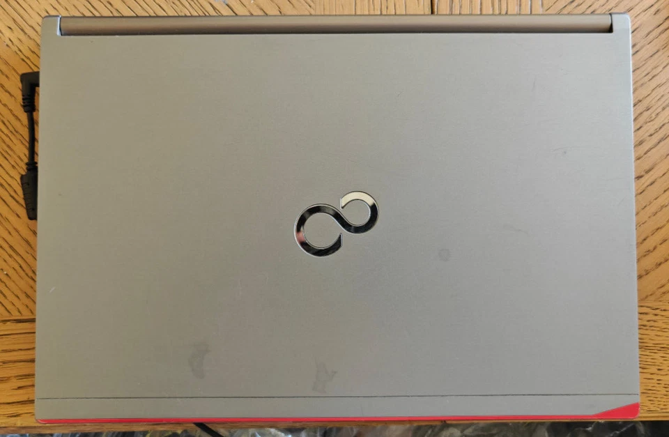 Fujitsu Lifebook E744 Laptop 14'' Windows 11 Pro i5 256GB SSD BT Webcam Cheap - Image 4 of 4