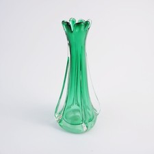 Glas Vase - MURANO - grün-  interessantes Designobjekt - Höhe ca. 19 cm