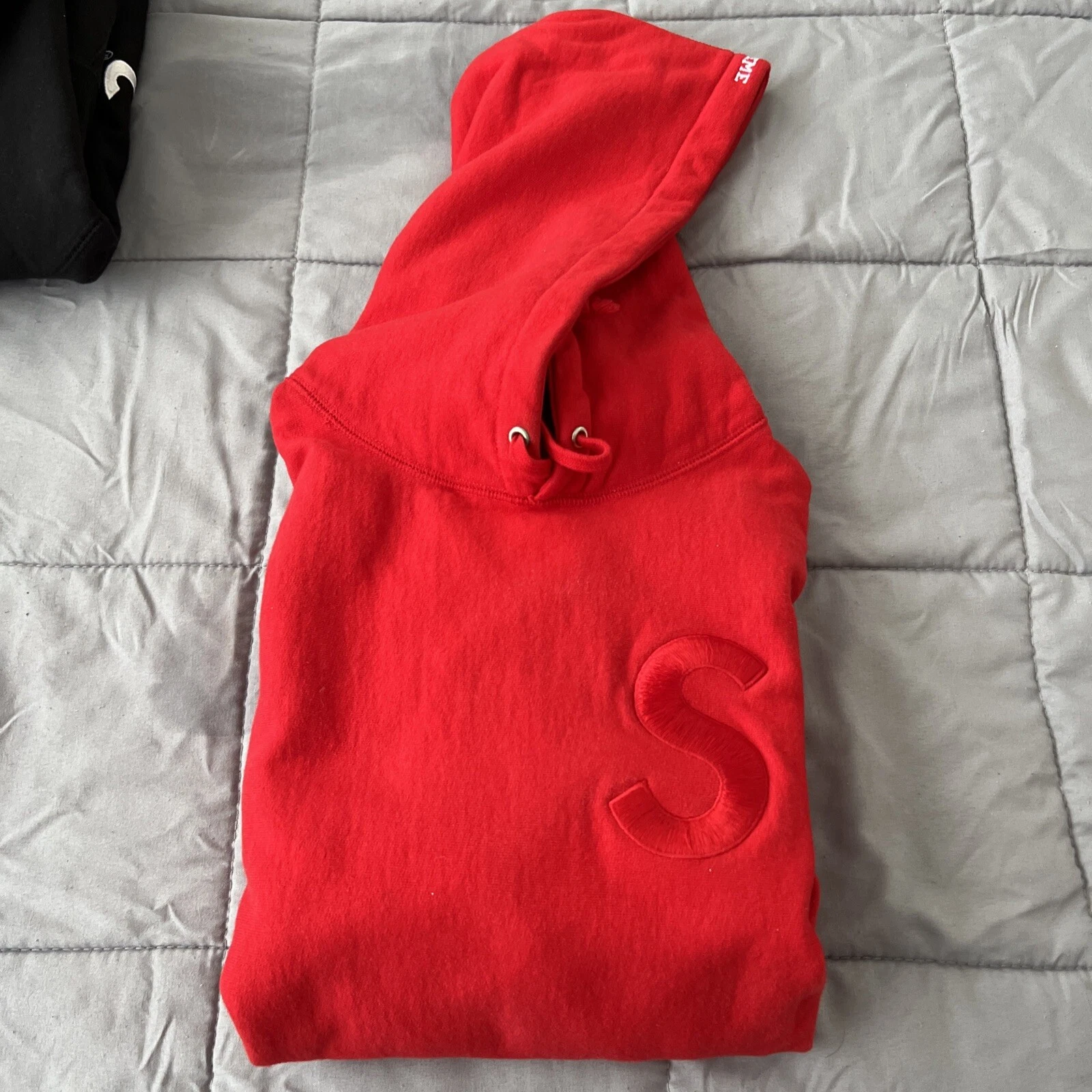 Felpa con cappuccio Supreme Tonal S logo rosso taglia small FW17