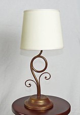 Lume per camera da letto lampada tavolo rustico ferro battuto paralume art.678