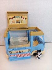 Bluey Let  s Play Chef Food Truck Playset with 3  Mackenzie Figure