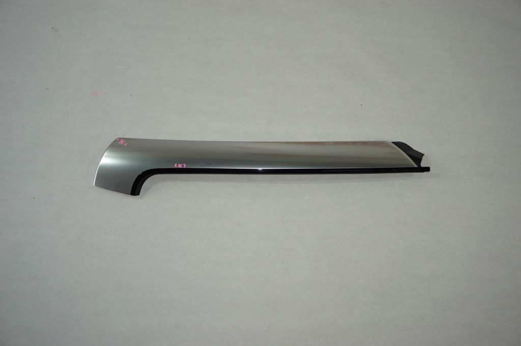 Audi R8 Spyder 2011-2015 Left Pillar cover molding