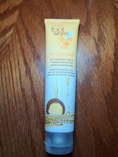 AVON Foot Works Beautiful Moisturizing Cream "Toasted Macadamia Nut" 3.4 fl oz 