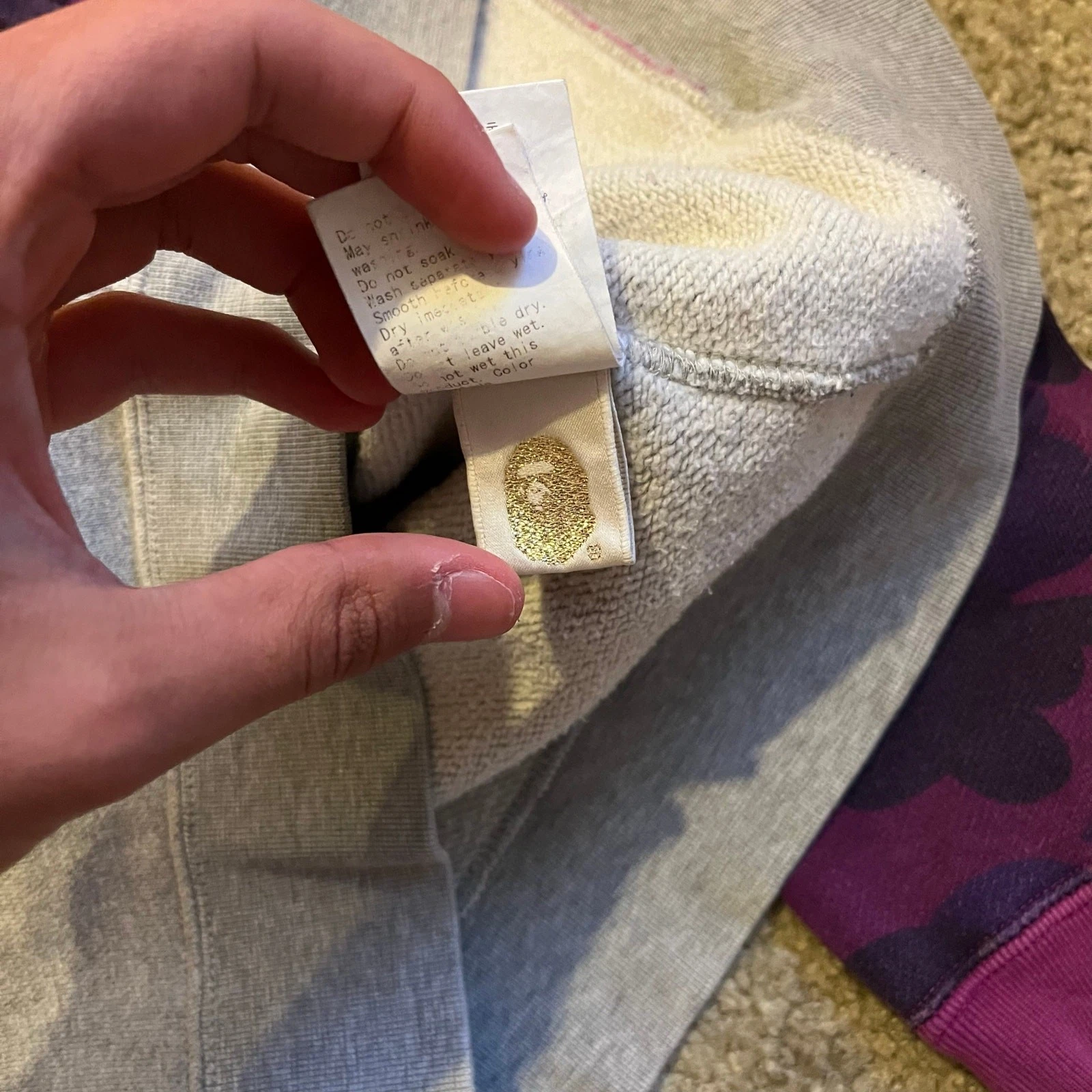 A BATHING APE (BAPE) Autentica felpa con cappuccio e zip intera mimetica viola Bape anni 2000 XS