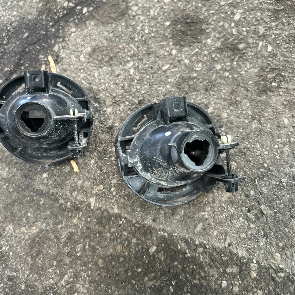 Dodge Durango 2014-2020 luz antiniebla LED delantera derecha o izquierda OEM Foto 2 de 2