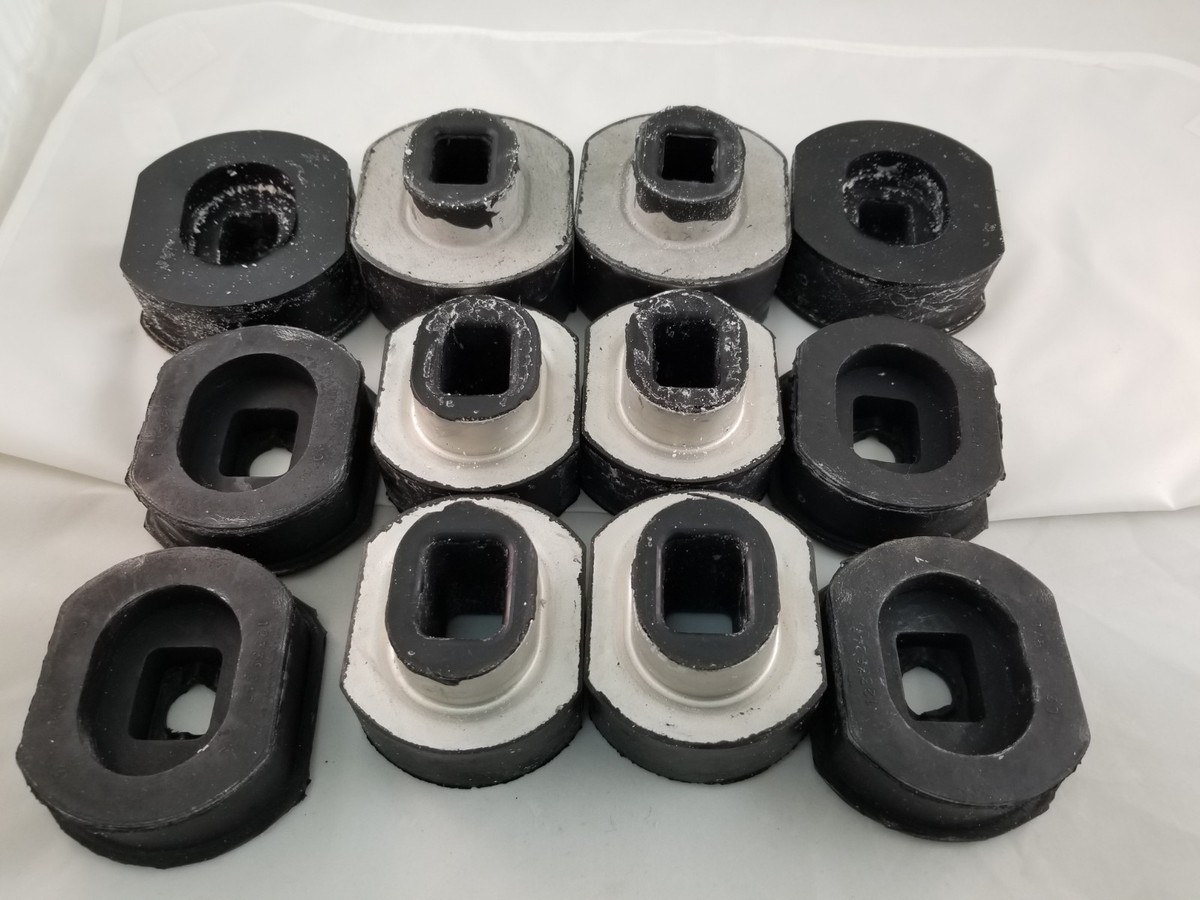 HMMWV Humvee BODY Mount COMPLETE SET 12339244-3 5569270 12339244-2  