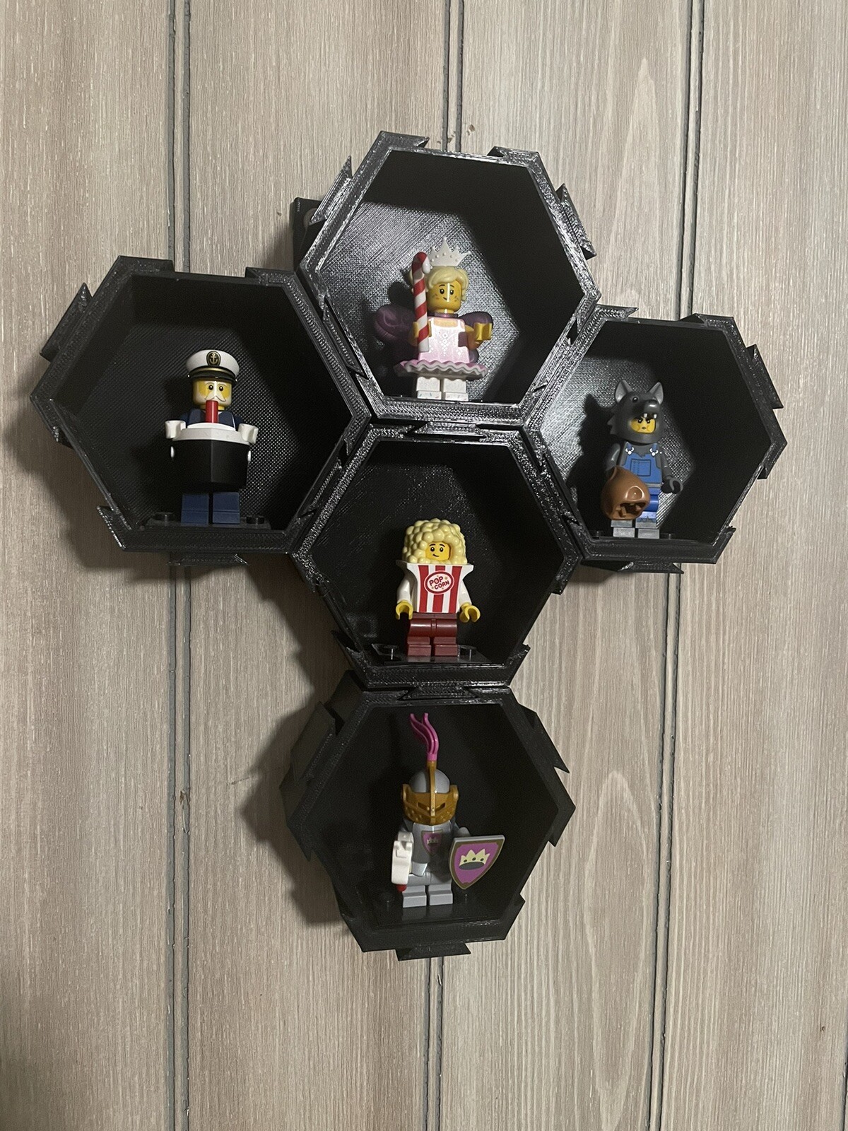 3D Printed Hexagonal Modular LEGO Minifigure Display