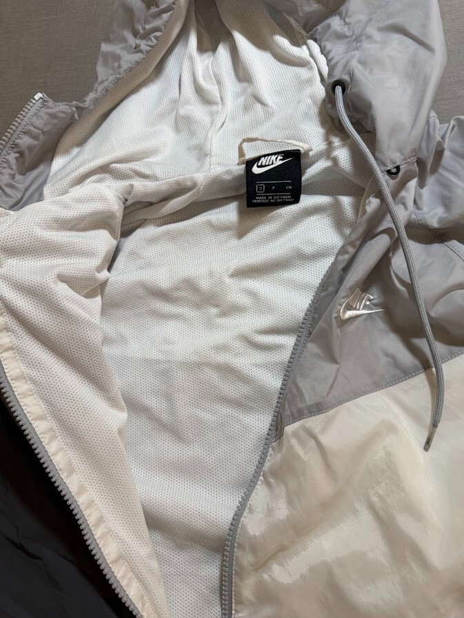 SACAI X NIKE Nike Sportwear Giacca Adulto S Grigio Bianco Logo Full Zip Felpa a Vento Uomo