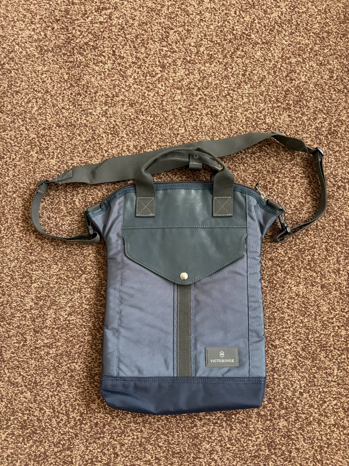 Victorinox Swiss Army Classic Vertical Laptop / Tablet Case 