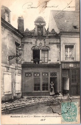 41 MONTOIRE - carved stone house