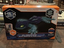 NEW Hex Bots Glow in Dark Wall Climbing Gecko Rechargeable Toy Sealed
