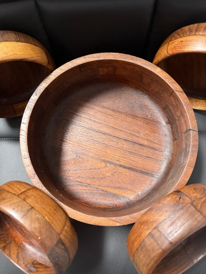 Juego de ensaladeras vintage de madera de teca del siglo 60 de 5 piezas. Foto 2 de 4