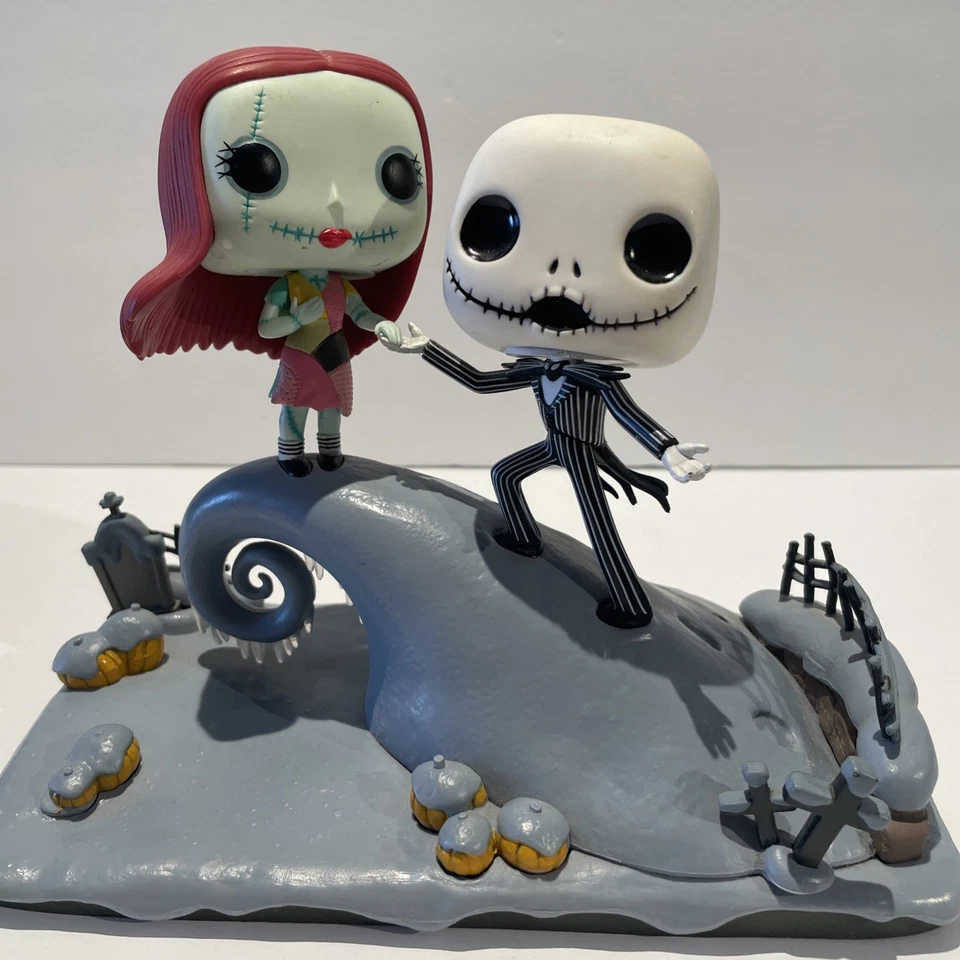 Funko POP Nightmare Before Christmas Under the Moonlight Movie Moment 2018  - Image 2 of 4