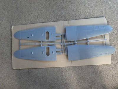 Tamiya Lancaster Maßstab 1/48 Grau Anguss C und D oben und unten Neu
