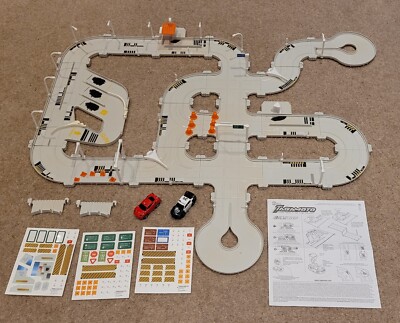 Tagamoto Enforcer Straßenauto Modell Polizei Spielbahn Set mit Batterien Spielzeug