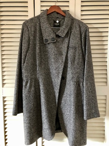 BEBE Woman Wool Coat Grey with Sparkles Design sz XL