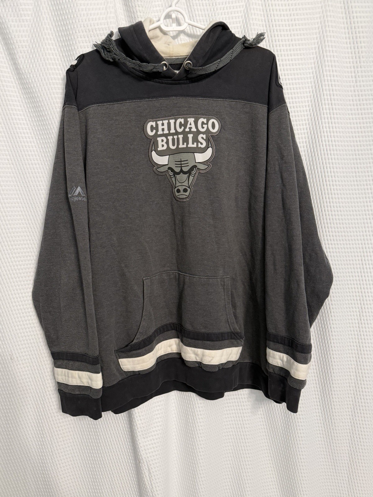 NBA Exclusive Collection Mens Chicago Bulls Basketball Charcoal Hoodie XL